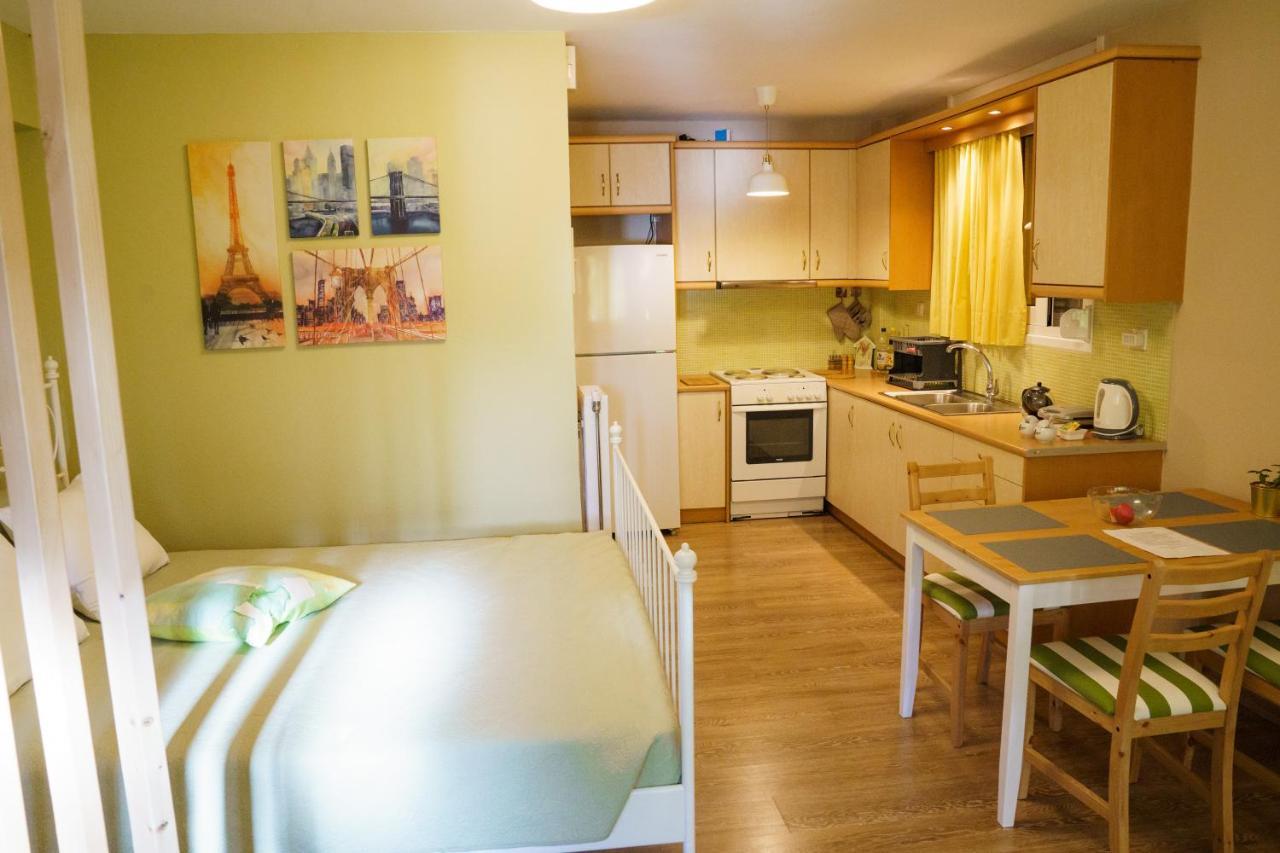 Yiannis 1 Apartment *